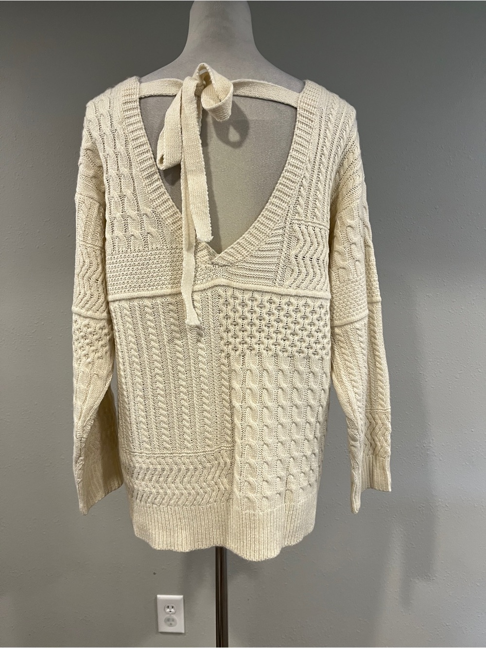 Cozy Co Classic Cream Cable Knit oversized Sweater size large - Picture 6 of 12